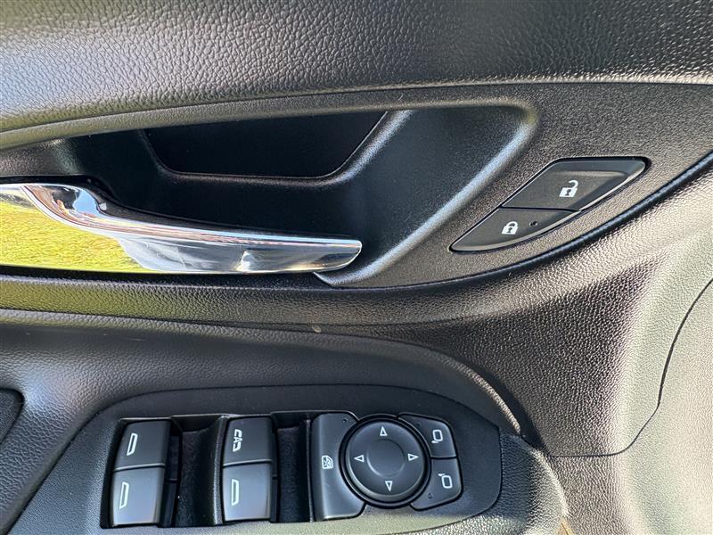 used 2022 Chevrolet Equinox car, priced at $23,900