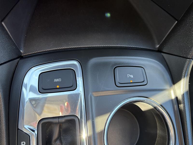 used 2022 Chevrolet Equinox car, priced at $23,900