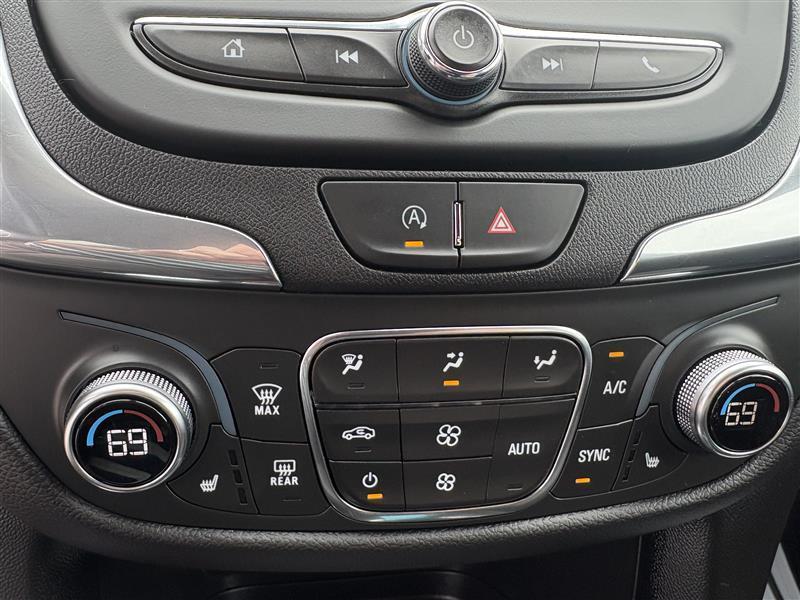 used 2023 Chevrolet Equinox car, priced at $24,900