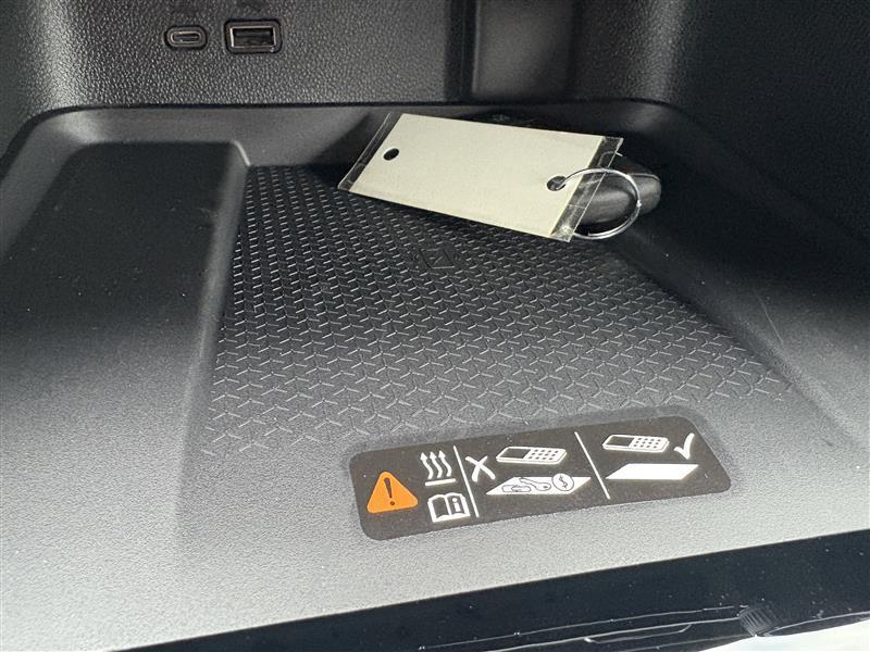 new 2026 Chevrolet Traverse car, priced at $47,020