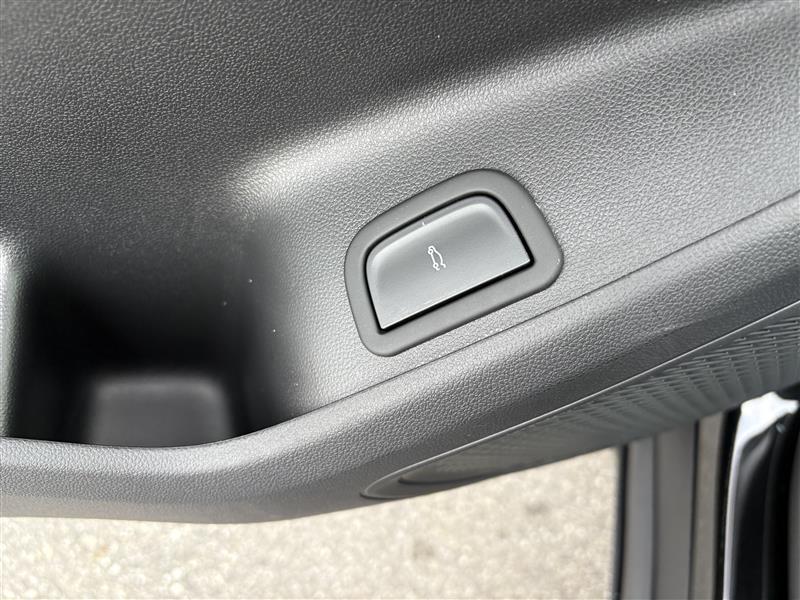 new 2026 Chevrolet Traverse car, priced at $47,020