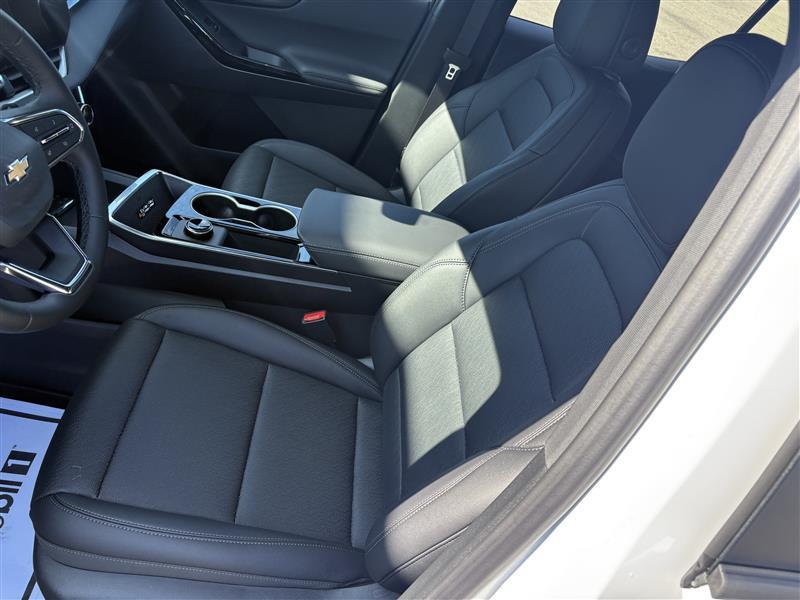 new 2026 Chevrolet Equinox car, priced at $35,090