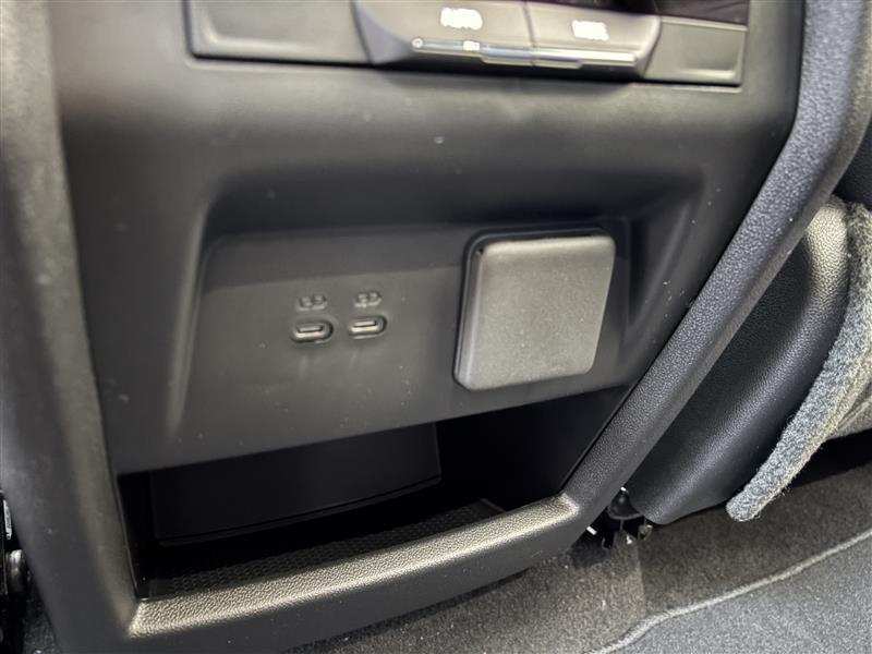 new 2026 Chevrolet Traverse car, priced at $55,010