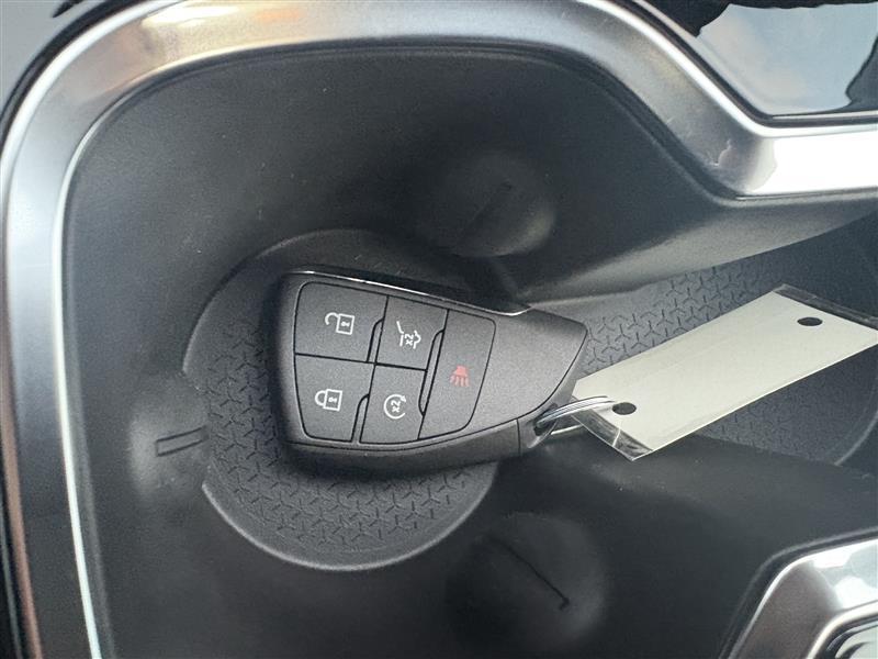 new 2026 Chevrolet Traverse car, priced at $55,010