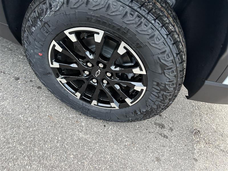 new 2026 Chevrolet Traverse car, priced at $55,010