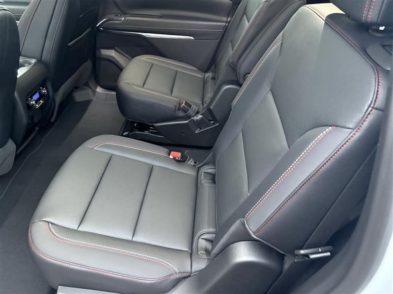 new 2026 Chevrolet Traverse car, priced at $55,010