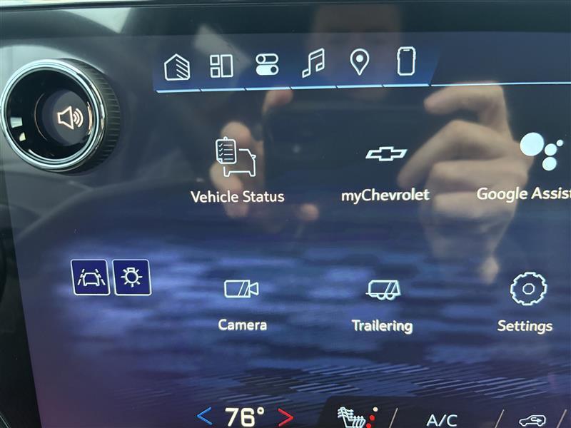 new 2026 Chevrolet Traverse car, priced at $55,010