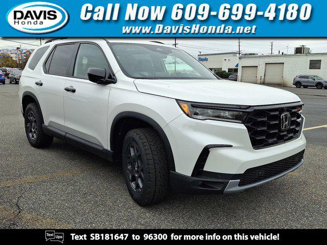 new 2025 Honda Pilot car, priced at $51,350
