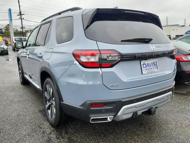 new 2025 Honda Pilot car, priced at $52,140