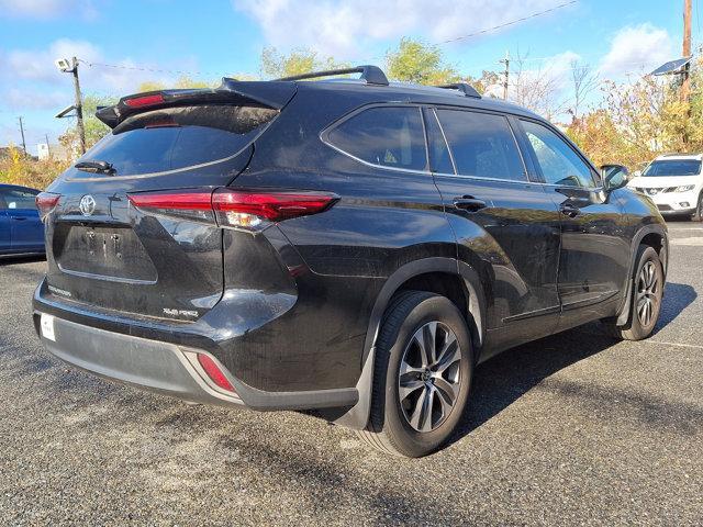 used 2021 Toyota Highlander car, priced at $35,843