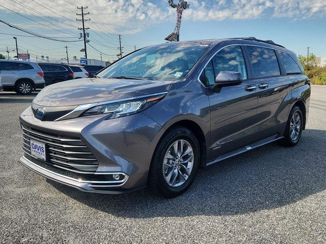 used 2021 Toyota Sienna car, priced at $39,046