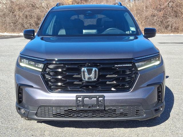 used 2025 Honda Pilot car, priced at $52,969