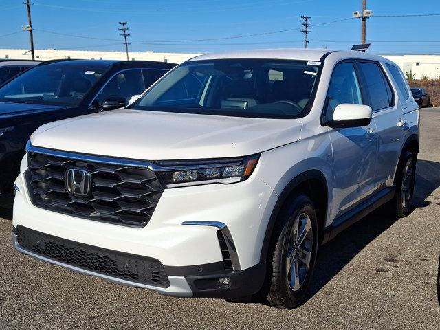 new 2025 Honda Pilot car, priced at $47,450