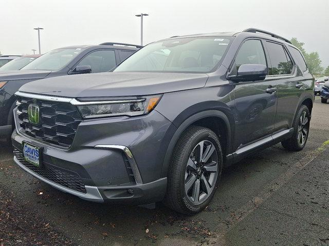 new 2025 Honda Pilot car, priced at $54,530