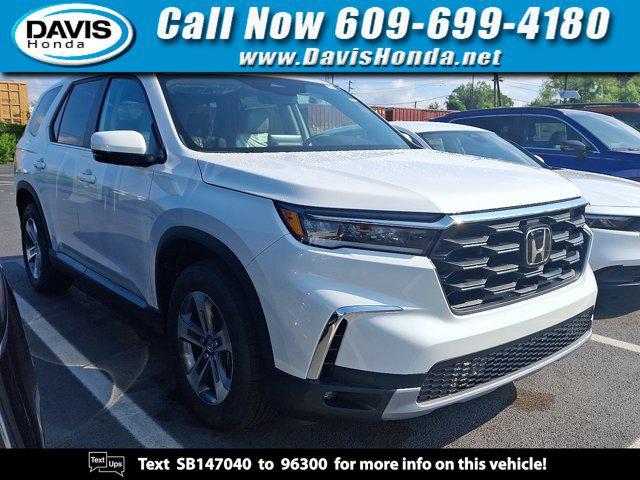 new 2025 Honda Pilot car, priced at $47,505