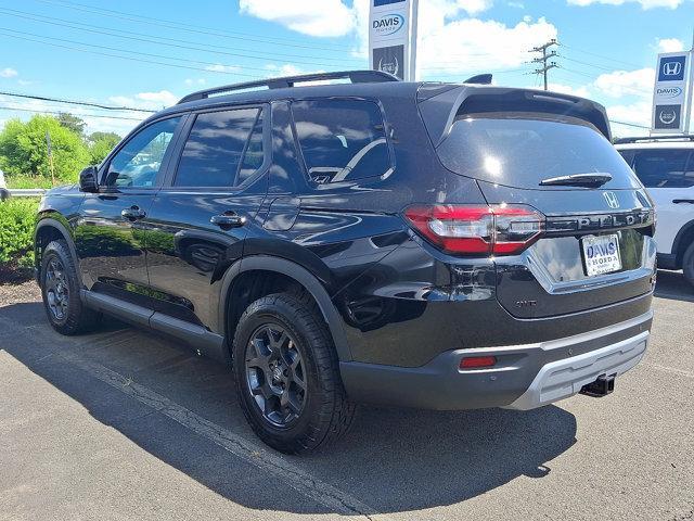 new 2025 Honda Pilot car, priced at $50,850