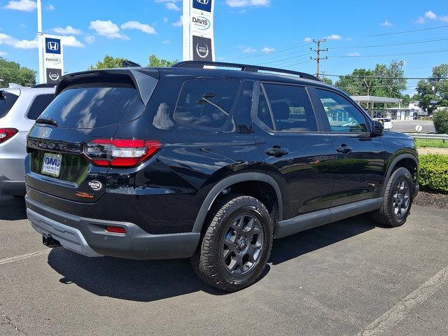new 2025 Honda Pilot car, priced at $50,850
