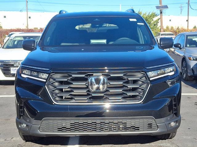 new 2025 Honda Pilot car, priced at $43,695