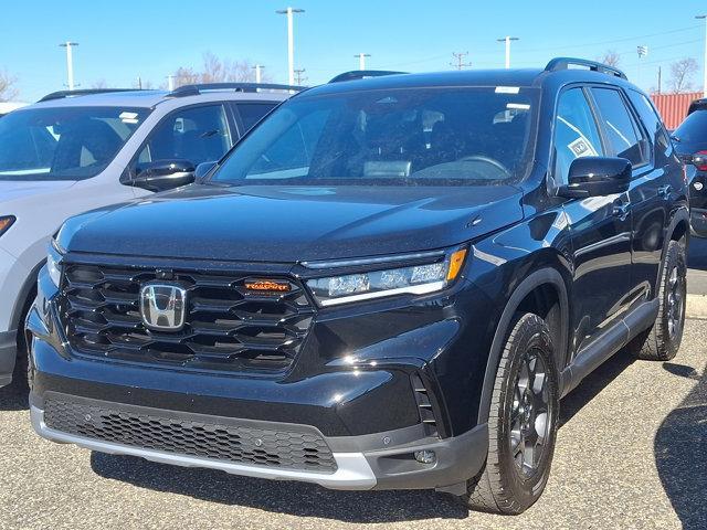 new 2025 Honda Pilot car, priced at $50,850