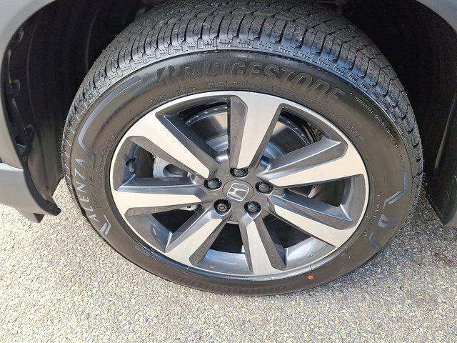 new 2025 Honda Pilot car, priced at $56,295