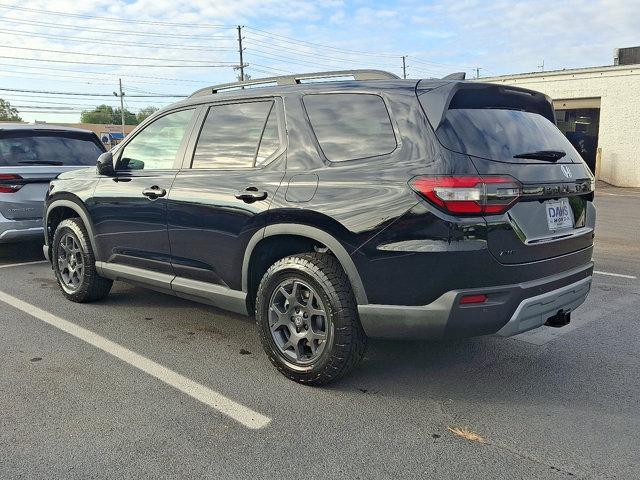 new 2025 Honda Pilot car, priced at $50,895