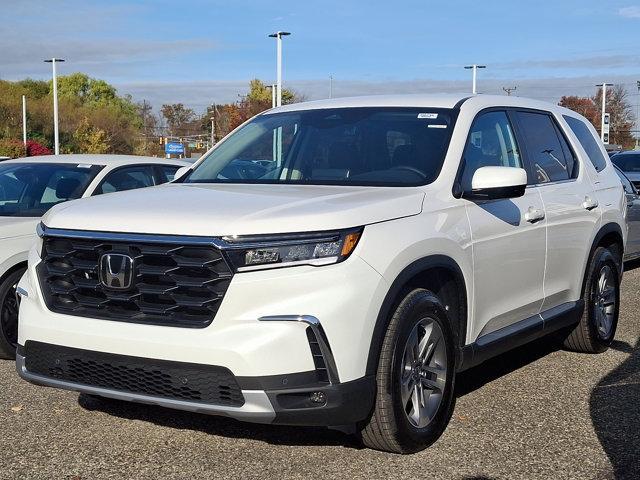 new 2025 Honda Pilot car, priced at $47,450