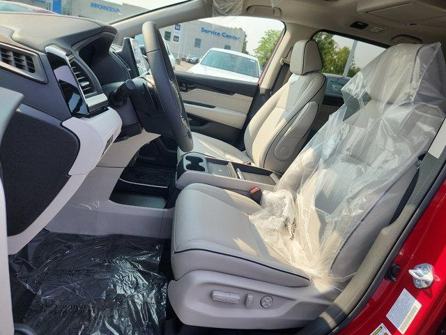 used 2025 Honda Odyssey car, priced at $47,955