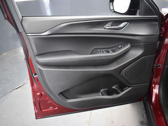 new 2025 Jeep Grand Cherokee L car, priced at $43,625