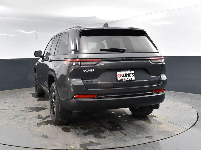 new 2025 Jeep Grand Cherokee car, priced at $44,584