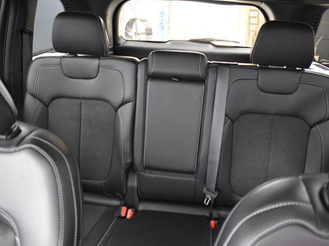new 2025 Jeep Grand Cherokee car, priced at $44,584