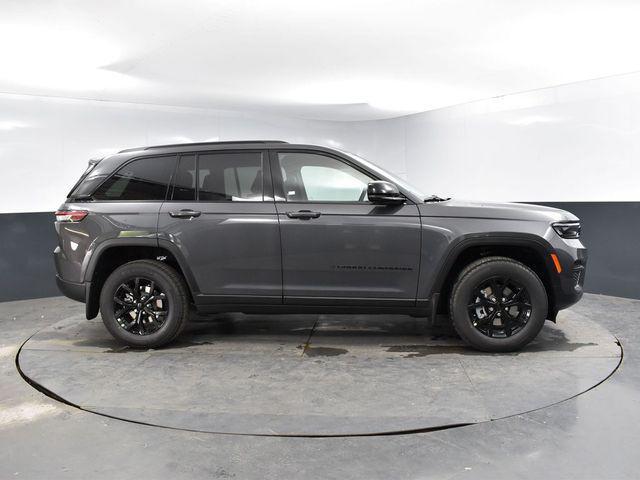 new 2025 Jeep Grand Cherokee car, priced at $44,584