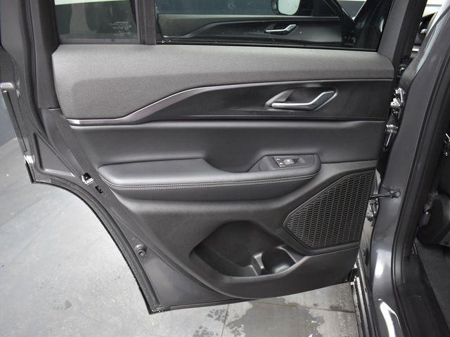 new 2025 Jeep Grand Cherokee car, priced at $44,584