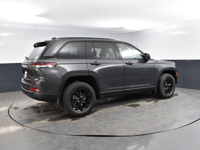 new 2025 Jeep Grand Cherokee car, priced at $44,584