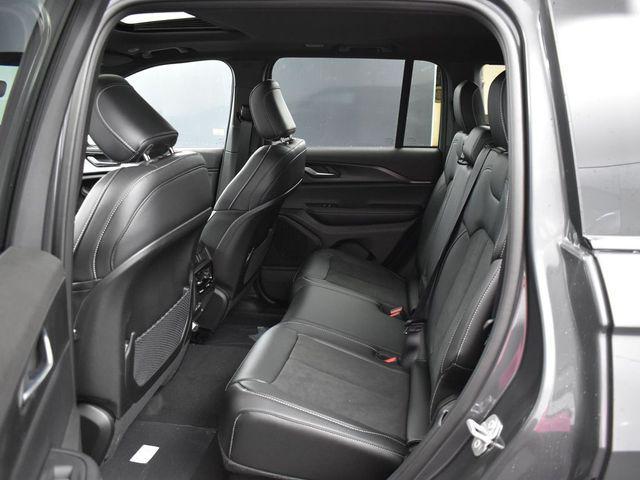 new 2025 Jeep Grand Cherokee car, priced at $44,584