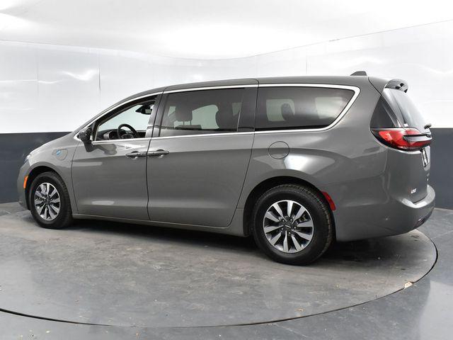 used 2022 Chrysler Pacifica Hybrid car, priced at $22,900