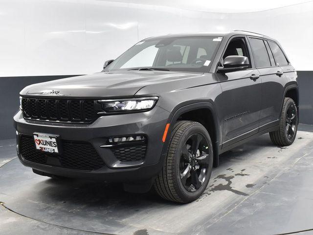 new 2024 Jeep Grand Cherokee car, priced at $45,525