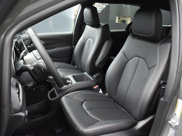 new 2025 Chrysler Pacifica car, priced at $41,100
