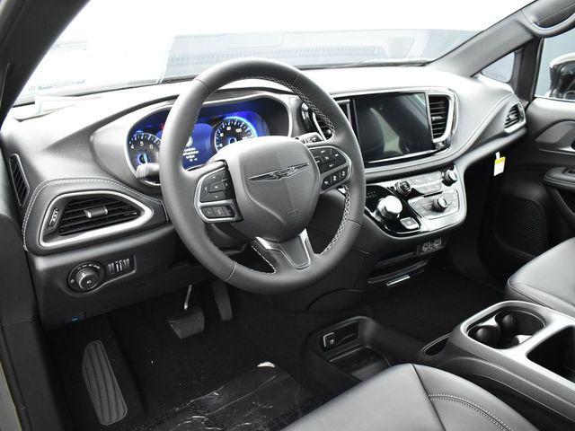 new 2025 Chrysler Pacifica car, priced at $41,100