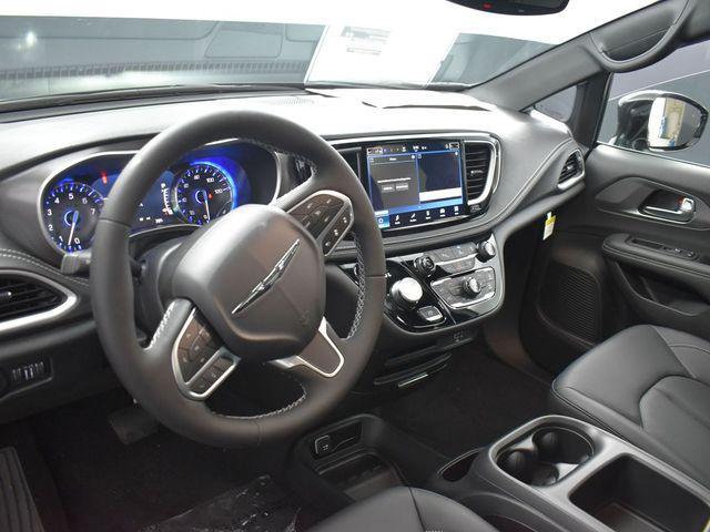 new 2026 Chrysler Pacifica car, priced at $44,363