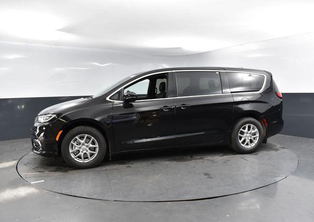 new 2026 Chrysler Pacifica car, priced at $44,363