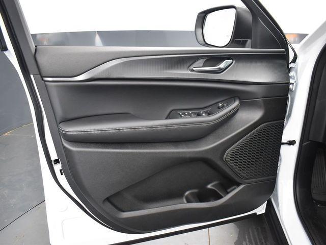 new 2025 Jeep Grand Cherokee car, priced at $36,376