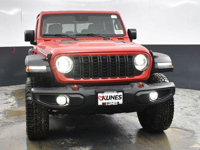 new 2024 Jeep Gladiator car, priced at $51,980