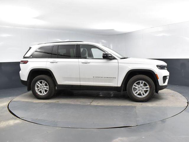 new 2025 Jeep Grand Cherokee car, priced at $38,312