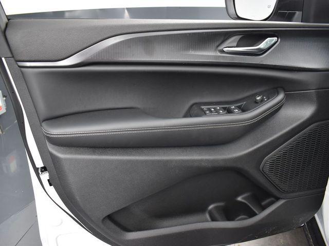 new 2025 Jeep Grand Cherokee car, priced at $36,409