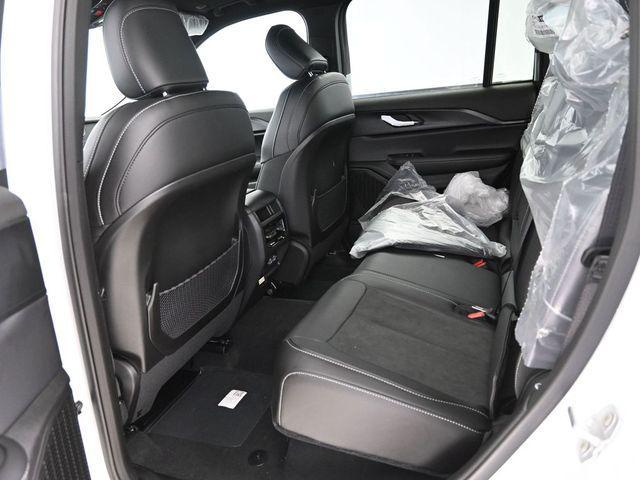 new 2025 Jeep Grand Cherokee car, priced at $44,561