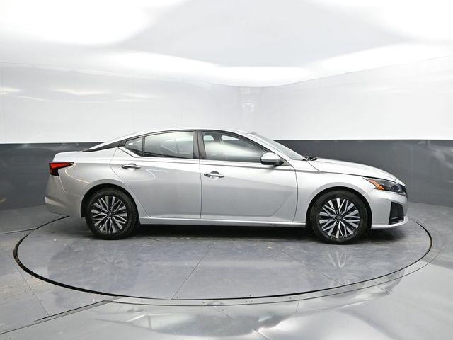 used 2023 Nissan Altima car, priced at $21,999