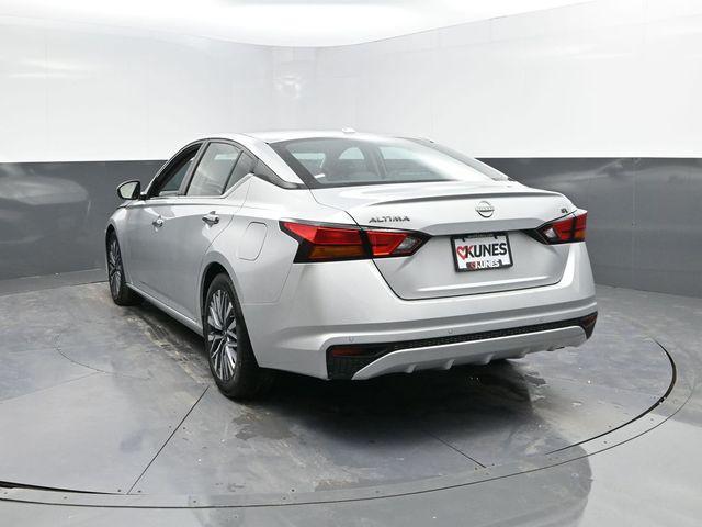 used 2023 Nissan Altima car, priced at $21,999