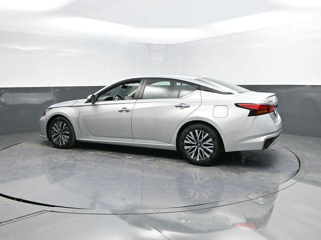 used 2023 Nissan Altima car, priced at $21,999