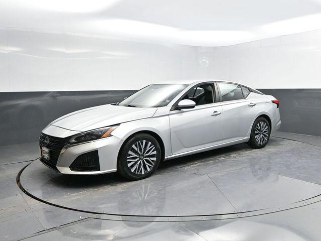 used 2023 Nissan Altima car, priced at $21,999