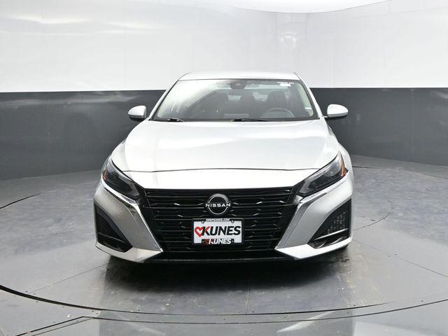 used 2023 Nissan Altima car, priced at $21,999